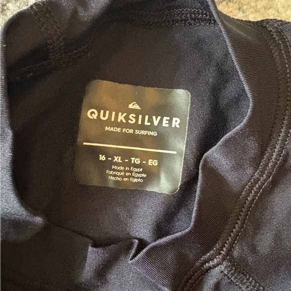 Quiksilver Boys Black Rash Guard size 16 XL - Picture 2 of 2